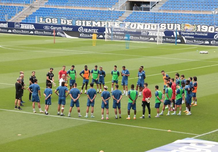Pellicer tira del filial para animar el entrenamiento en el Málaga